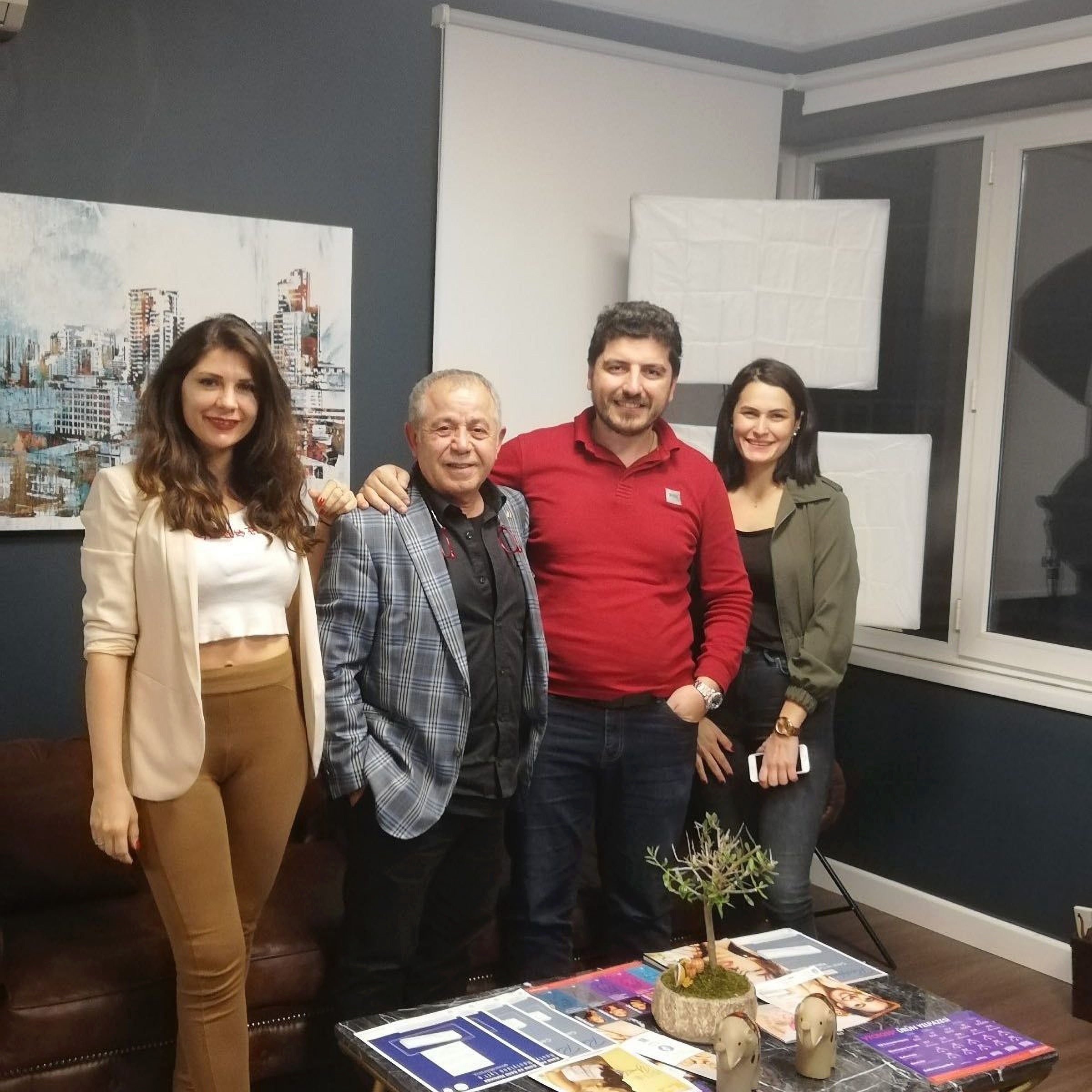 Команда лікарів у клініці British Estetik у Стамбулі