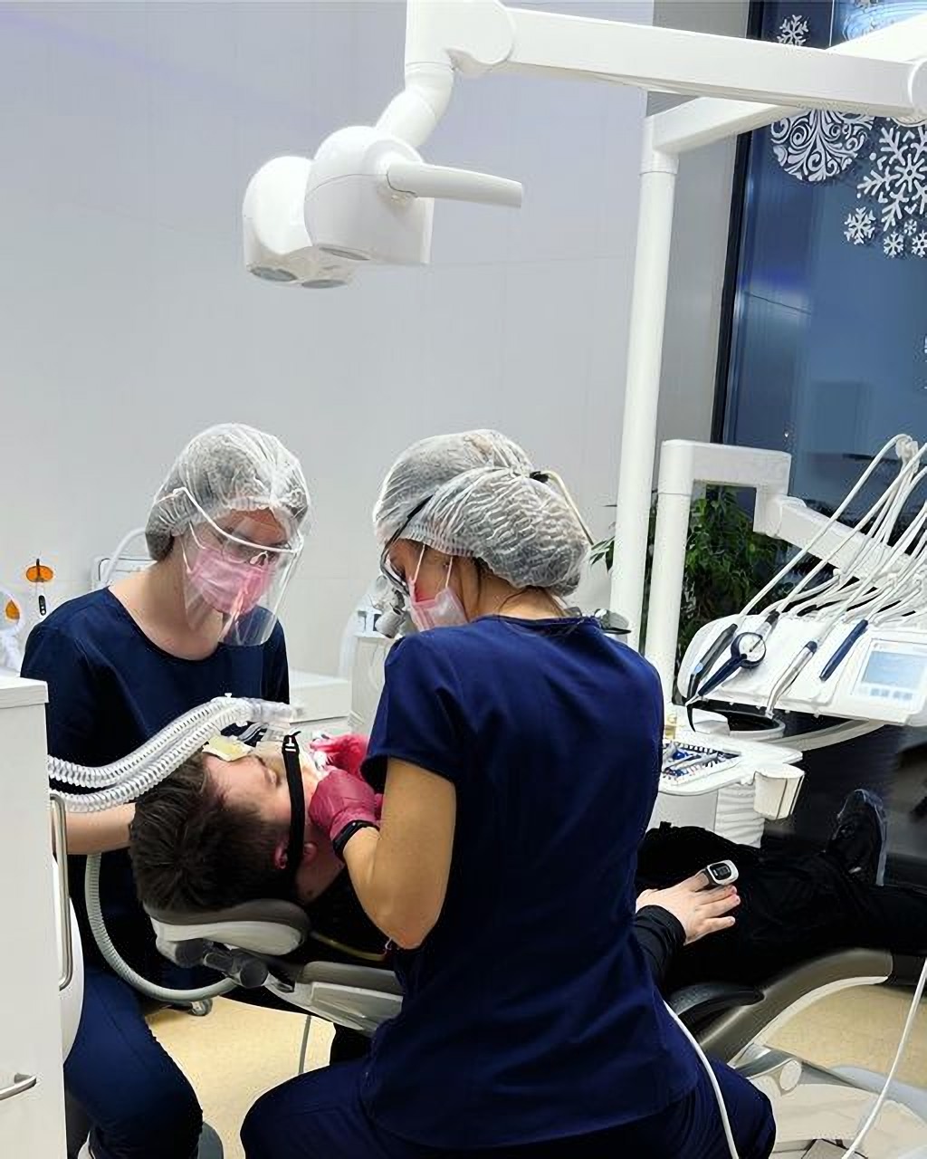 Реставрація зубів в Elite Denta Харків