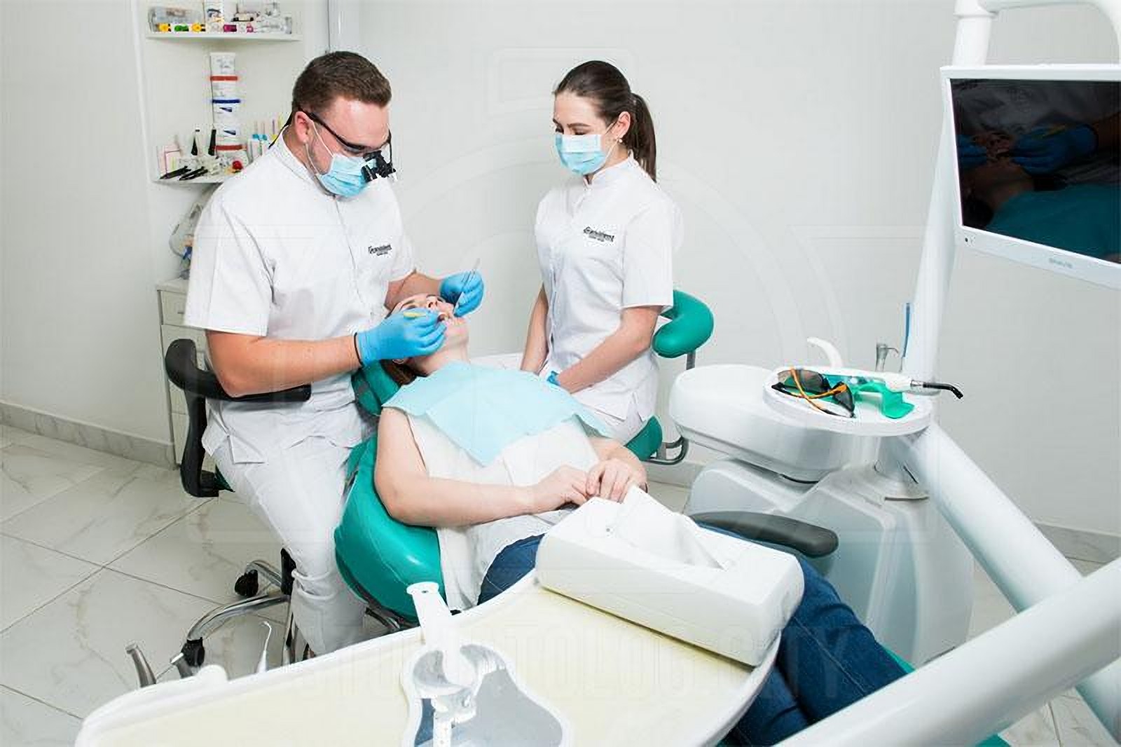 Запис до лікаря-стоматолога в стоматологічній клініці Granddent в Одесі Україна