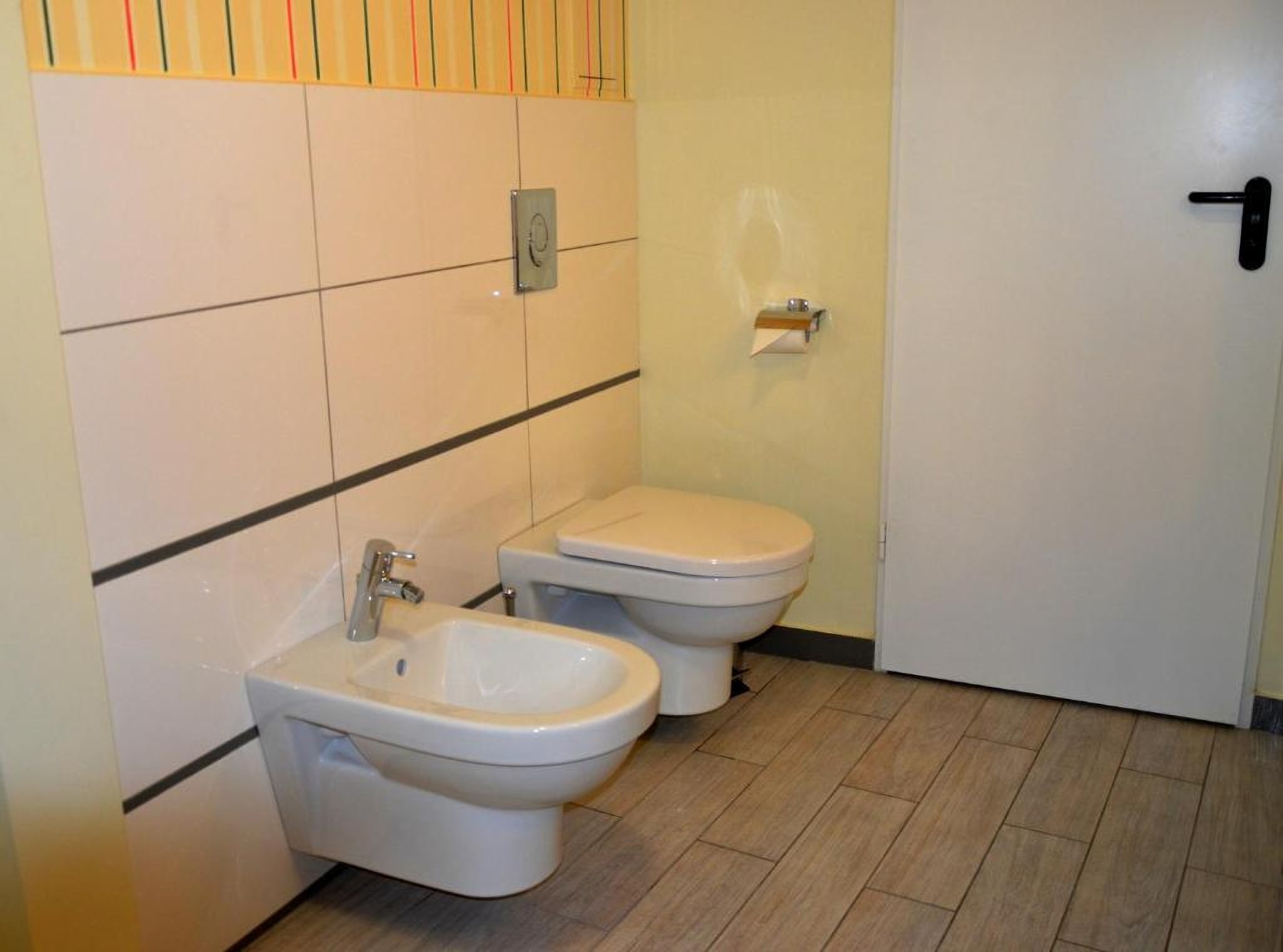 Туалет в готелі Харків